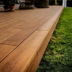 Sapelli deck ve ahşap bank detayı