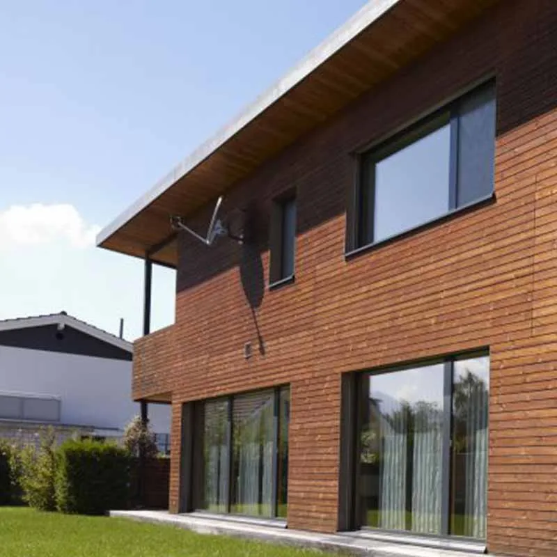 Thermowood Ayous cephe kaplamalı bina